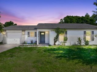 1219 70th Dr E, Sarasota, FL 34243