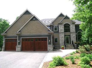 15704 Lac Lavon Dr, Burnsville, MN 55306