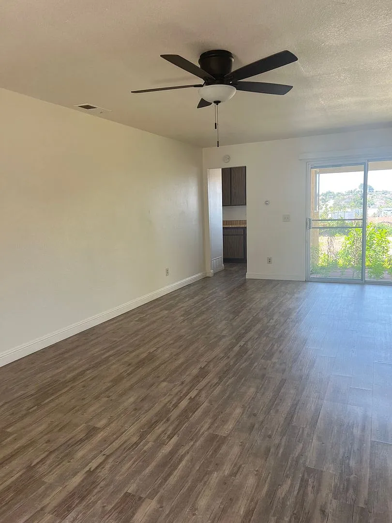 Coming Soon - Do not disturb tenants - 55+ Community - Peacock Hills - 2/1 Single Story Duplex — Photo 3
