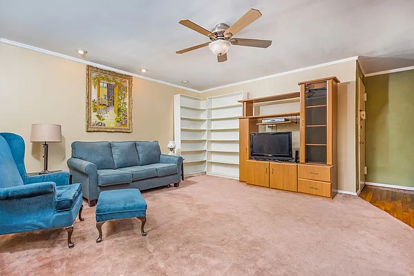 Sold by Modern Spaces | media 35