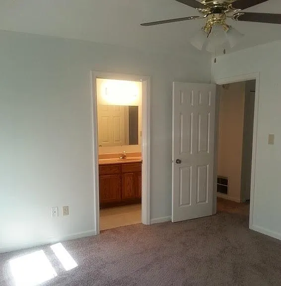 6073 Delaware Dr — Photo 3