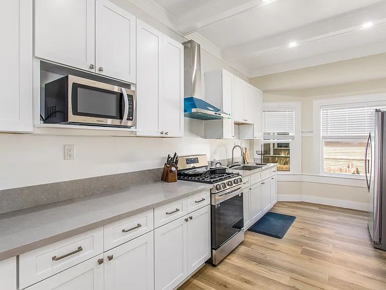 248 Alvarado St — Photo 6
