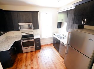 515 E 3rd St APT 2, Waterloo, IA 50703