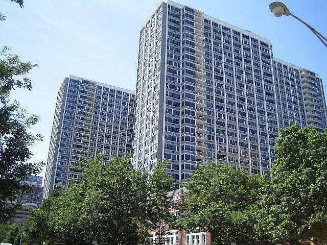 1st image of 4250 N Marine Dr APT 2132