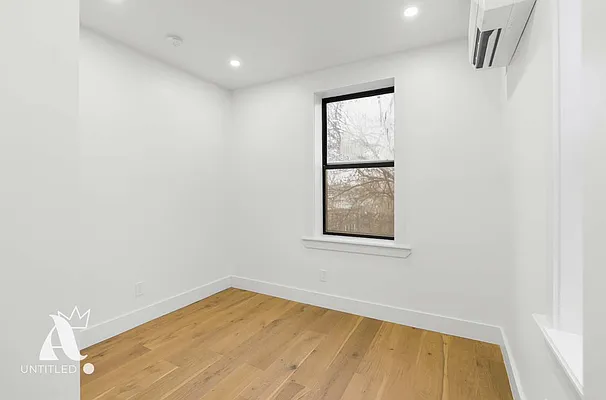 Bedroom, photo 4