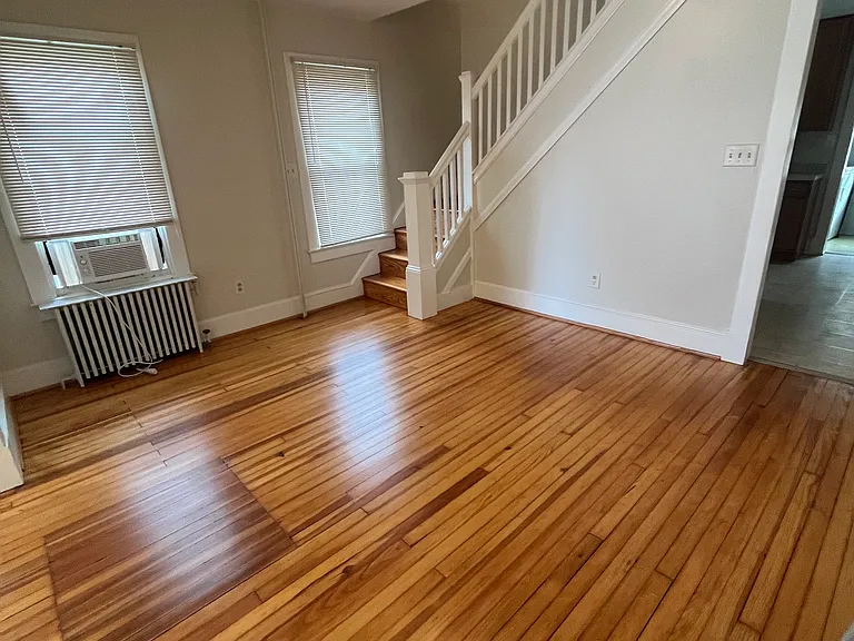 53 W Green St — Photo 5