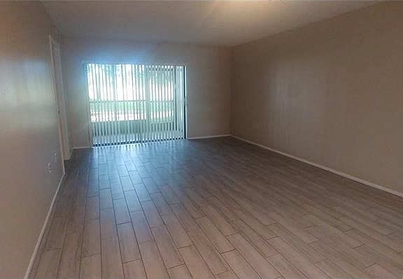 4th image of 115 Meadow Ln #115