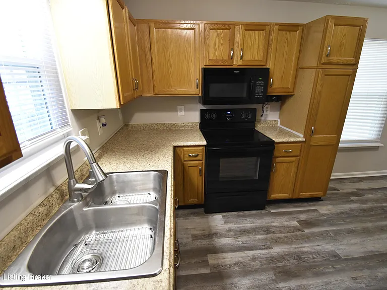 4006 Mimosa View Dr — Photo 12