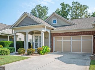 6208 Longleaf Dr, Hoschton, GA 30548