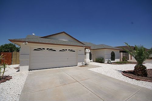 2nd image of 8826 W Seldon Ln