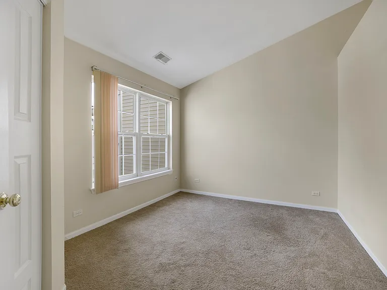 3073 Kentshire Cir — Photo 11