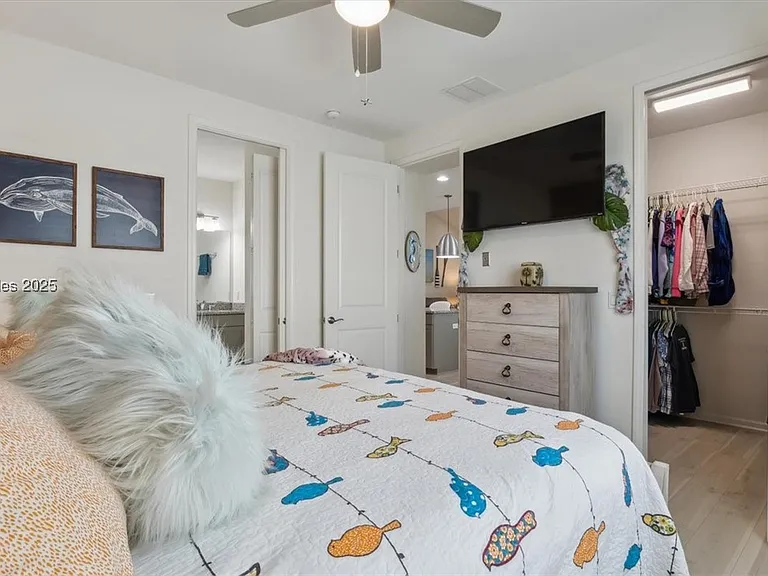 120 Barefoot Ln #101 — Photo 37