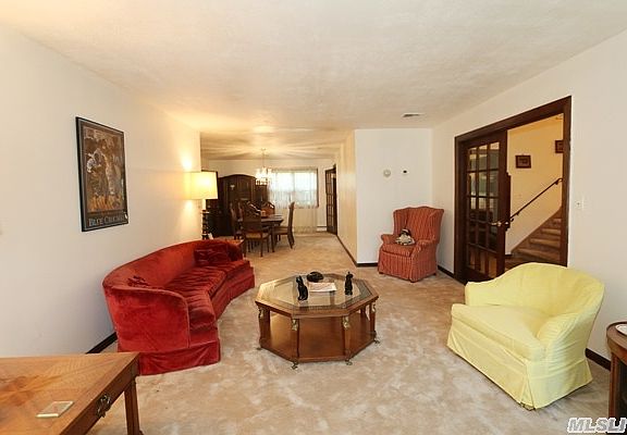 4th image of 45 Twin Oaks Dr