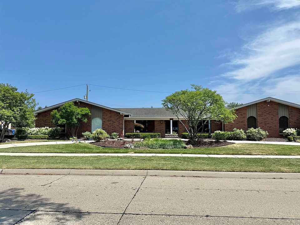 1st image of 32044 Vegas Dr