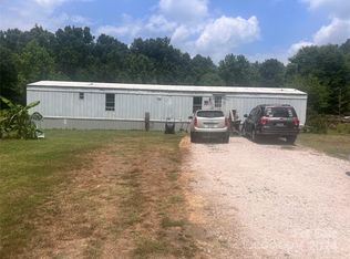 304 Giles Rd, Mc Connells, SC 29726