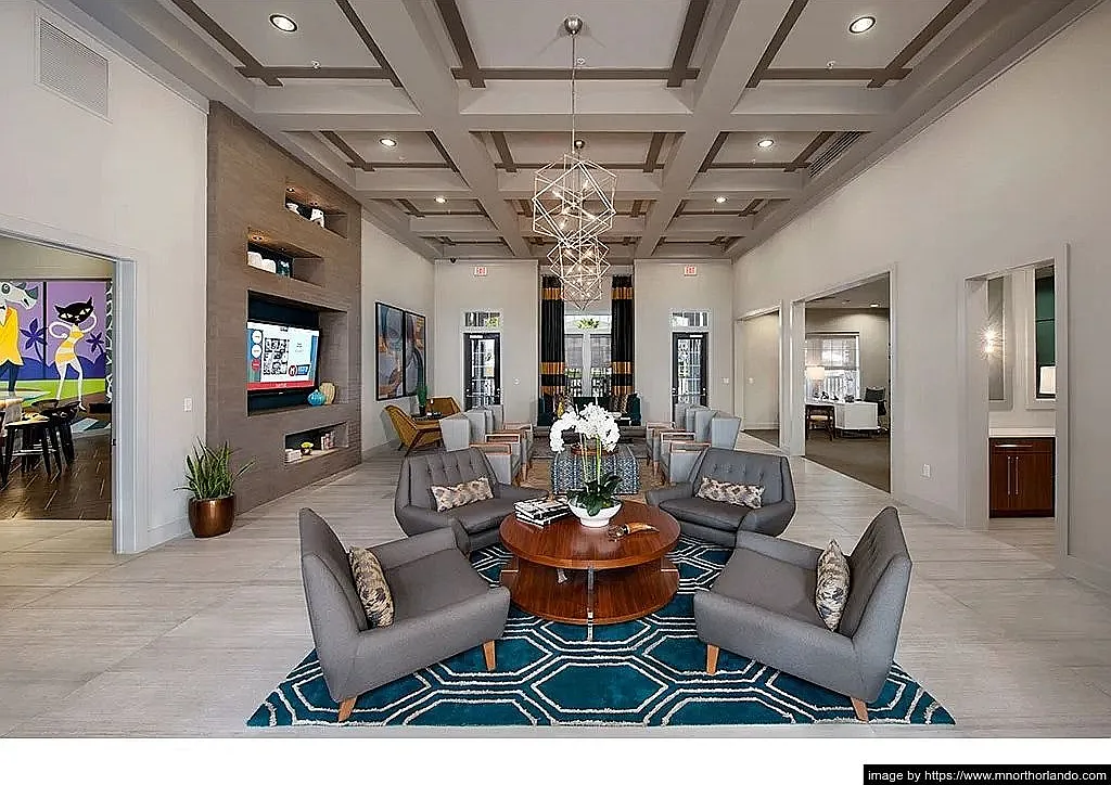 1 bed, 1.0 bath, 764 sqft, $1,545 — Photo 2