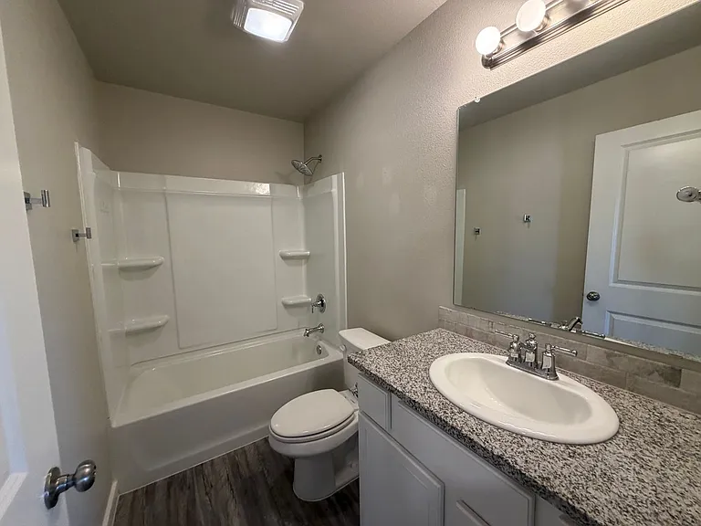 3215 Volney Ave — Photo 19