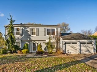 53 Newport Dr, Manalapan, NJ 07726