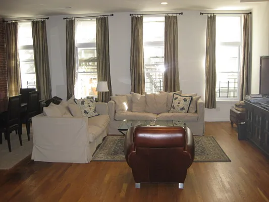 Rented by Skygroup Realty | media 3