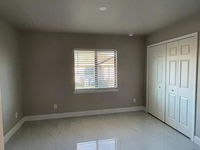 4632 Leonard Blvd S — Photo 9