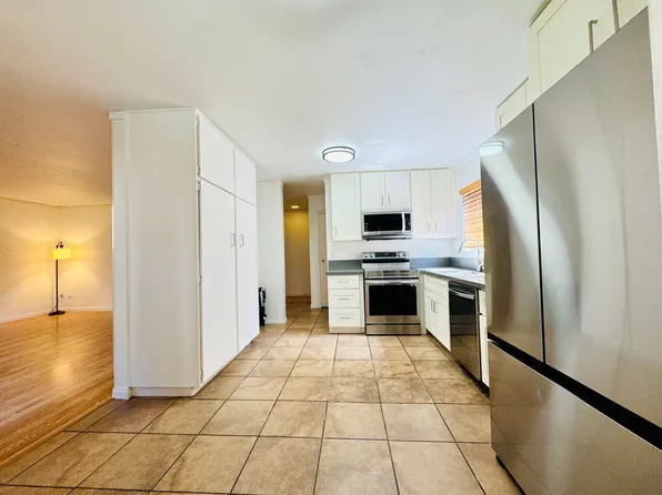 5452 Adobe Falls Rd Unit 3, San Diego, CA 92120