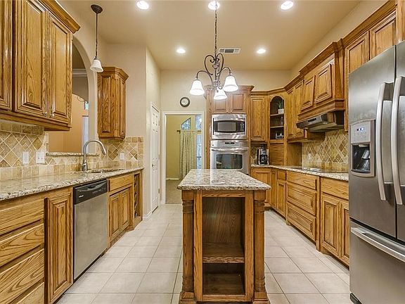 4th image of 117 Westlake Woods Dr