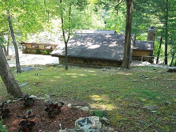3rd image of 7415 Savannah Dr