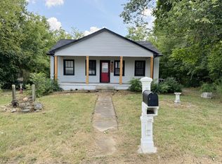 122 Swan Ave, Hohenwald, TN 38462