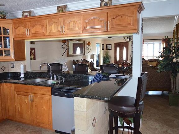 5th image of 5925 Taywood Dr