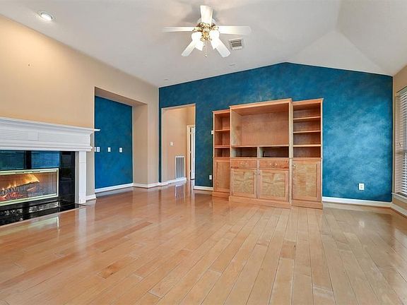 4th image of 12119 Ember Isles Ln