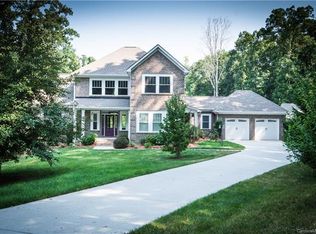 170 Ravencrest Dr, Statesville, NC 28625