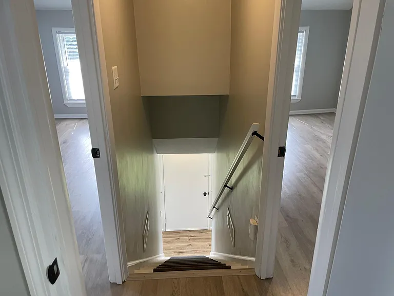 218 S Perry St — Photo 9