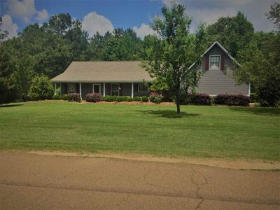 124 Falcon Ridge Dr, Raymond, MS, 39154