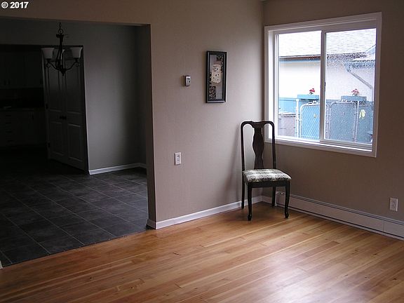 3rd image of 1202 E 40th Ave