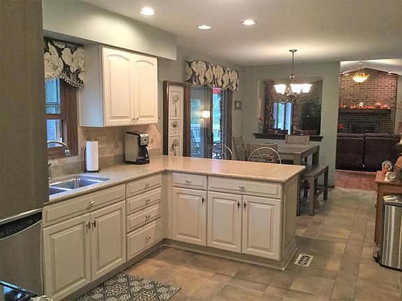 5th image of 1722 Cottontail Dr