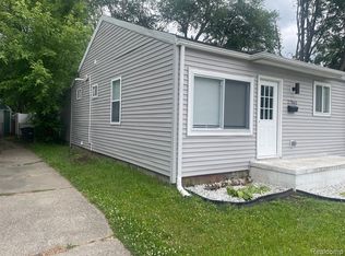 27865 Brettonwoods St, Madison Heights, MI 48071