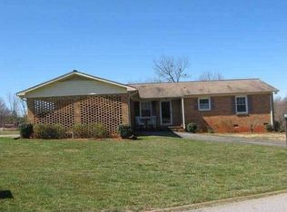 1 Willow Run Ter, Spartanburg, SC 29303