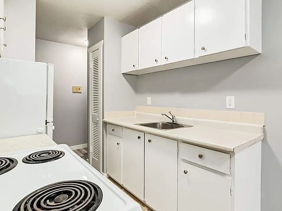 4th image of 11037 83rd St NW #204