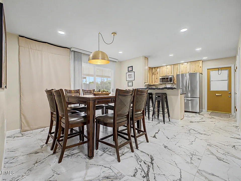 264 N 54th St