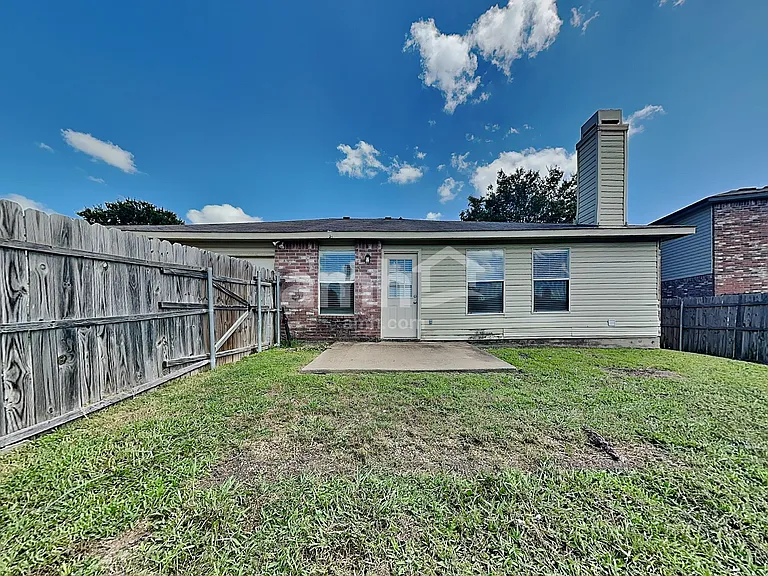 1430 Stewart Dr — Photo 21