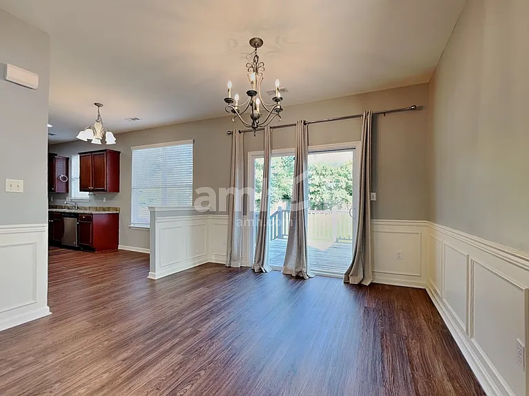 2400 Ancient Oak Ln — Photo 5