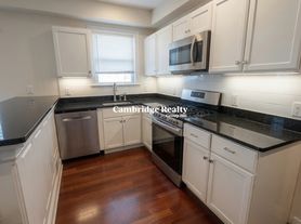 14 Duval St, Brighton, MA