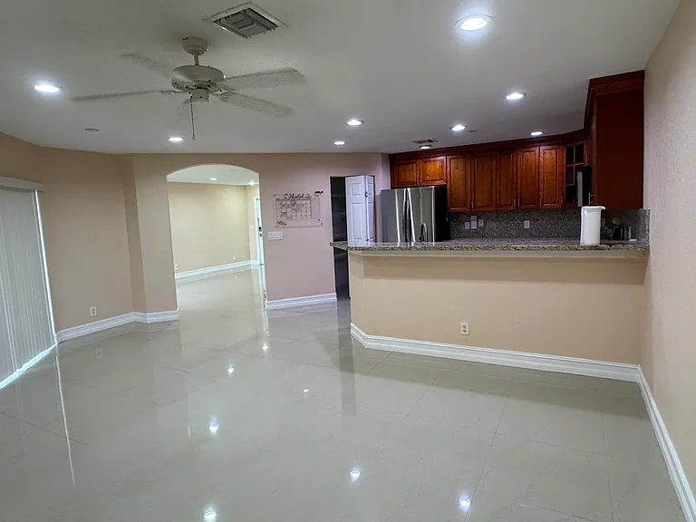 6457 Adriatic Way — Photo 9