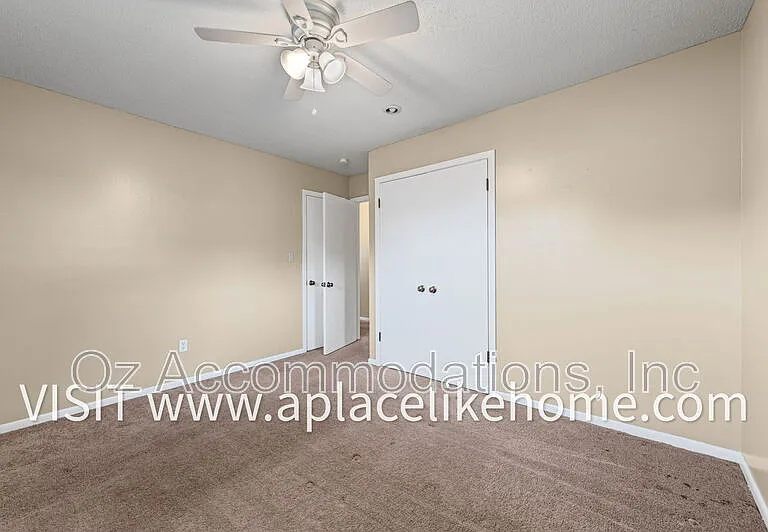 5807 Goddard St — Photo 6