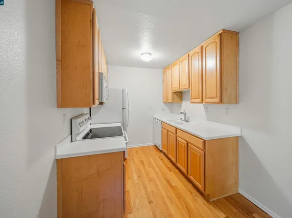 150 Sharene Ln APT 109, Walnut Creek, CA 94596