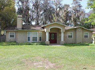 5718 Half Moon Lake Rd, Tampa, FL 33625