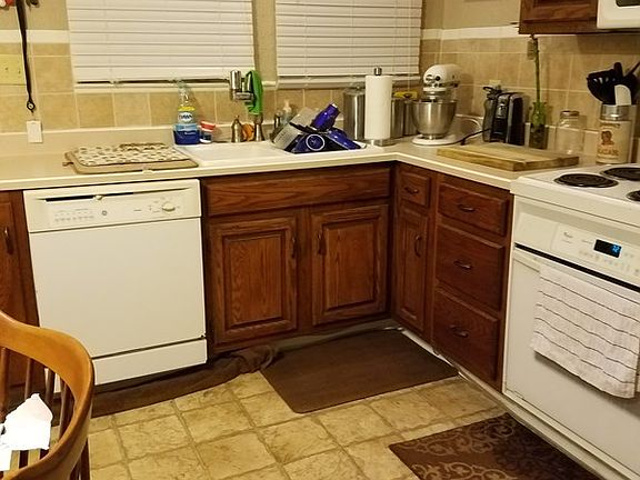4th image of 1334 Lincoln St