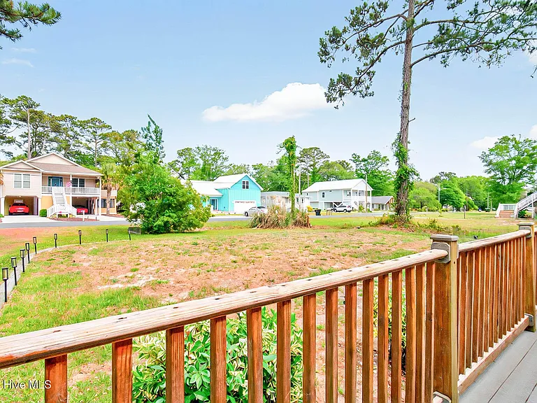 1950 Ocean View Dr SW — Photo 15