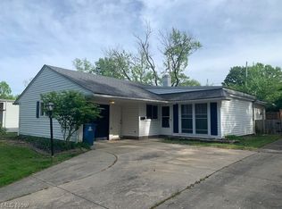 8819 Manorford Dr, Parma Heights, OH 44130