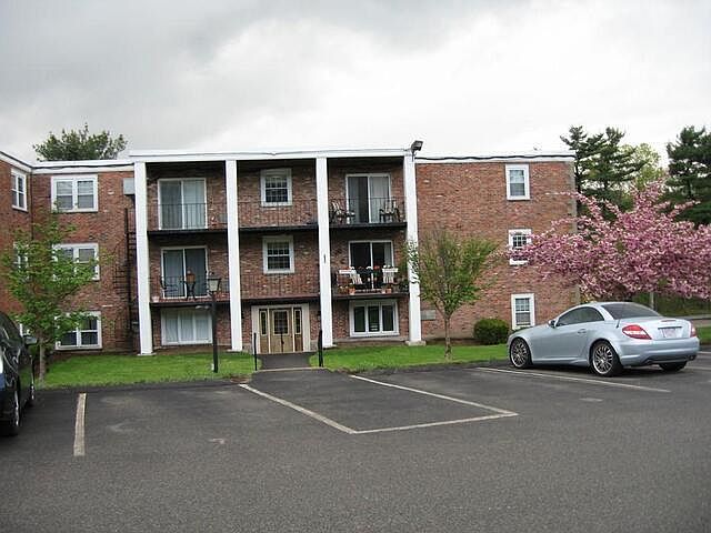 1st image of 796 Willard St Unit D6